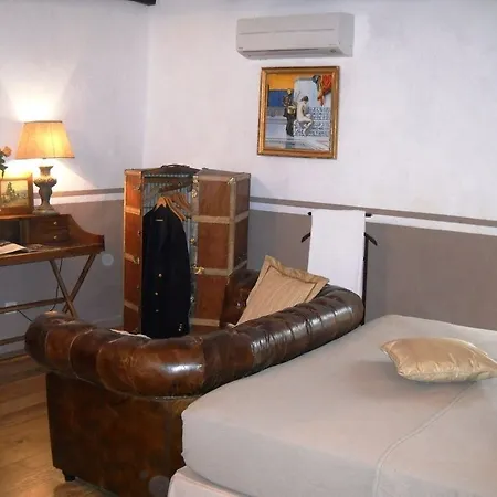 Casa Theodora - De Charme Et Caractere 3* Муро